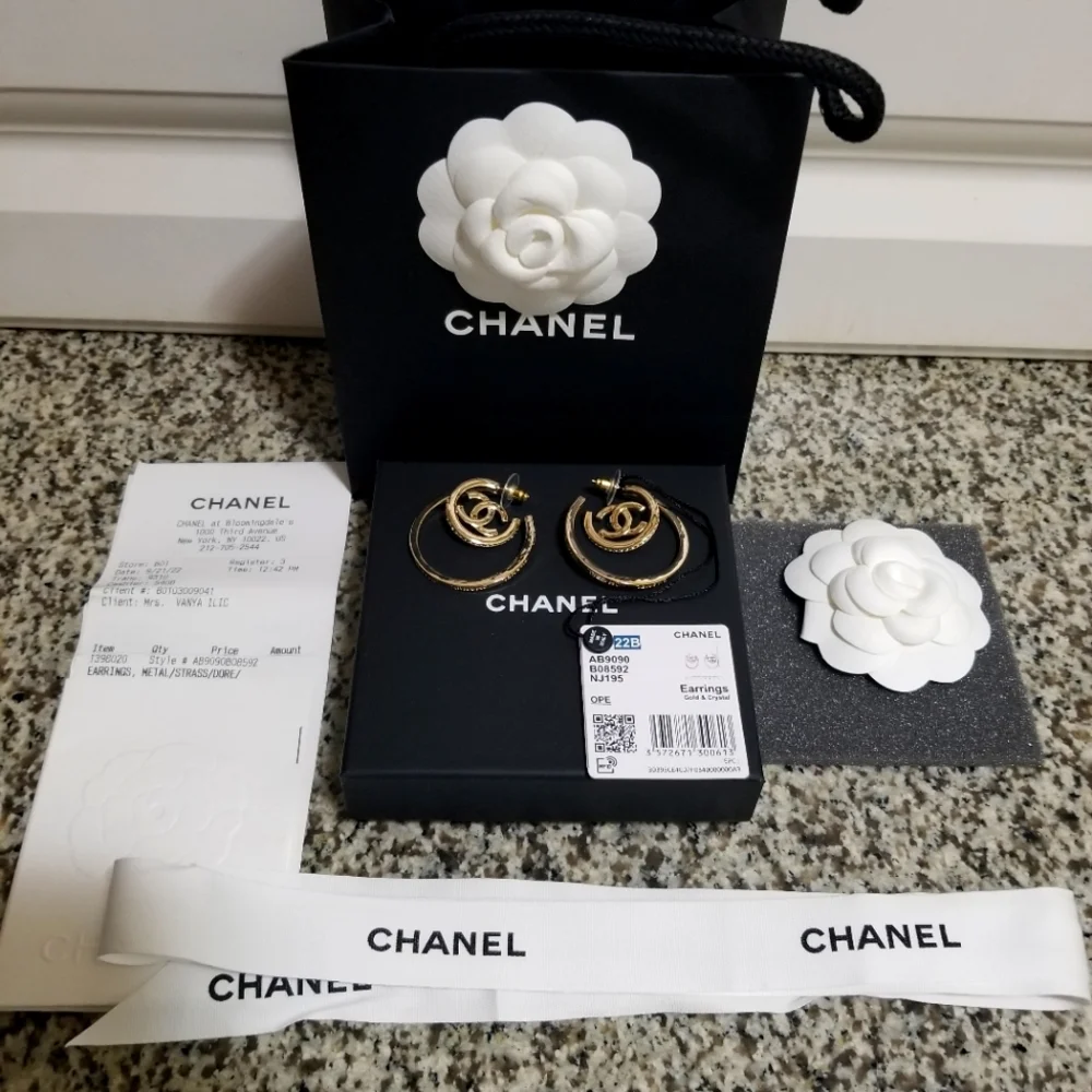 Chanel CC Gold & Christals Earnings - Picture 3 of 16